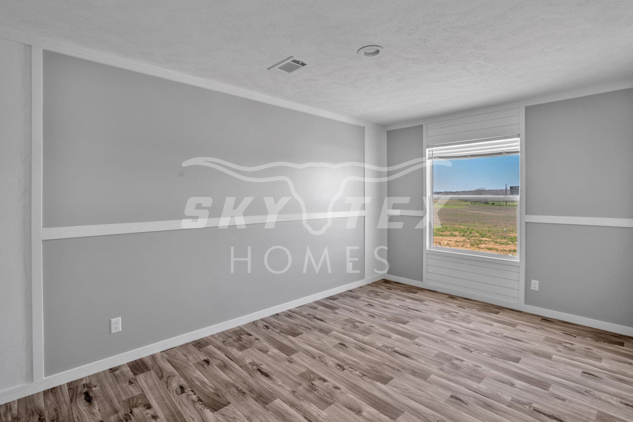 Valu maxx premier 32684e interior and bedroom home features