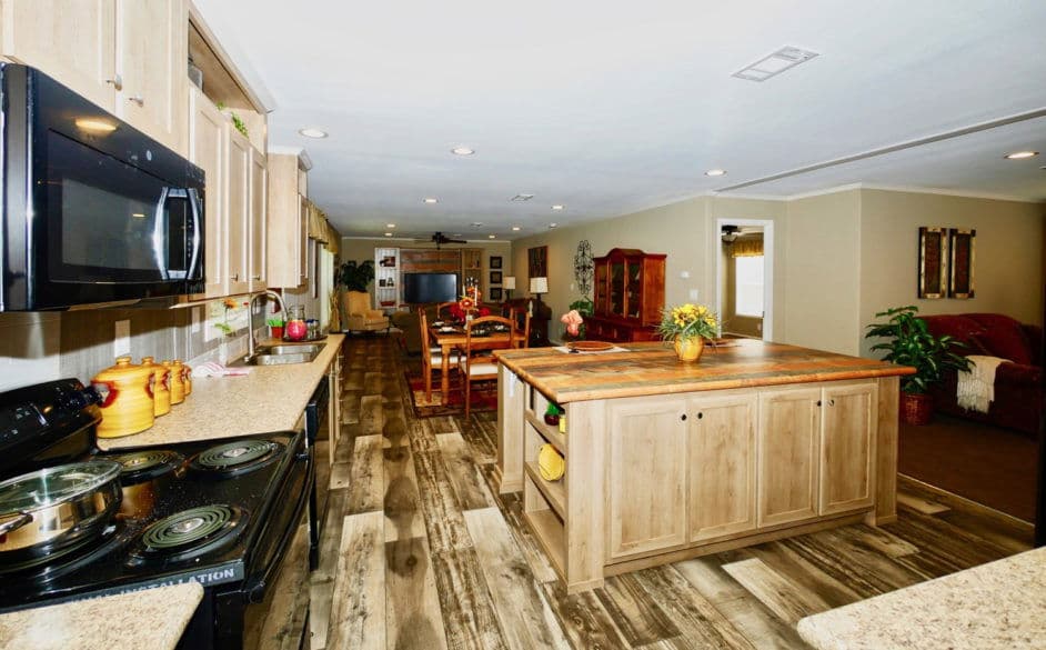 Rifleman 3240 kitchen home features