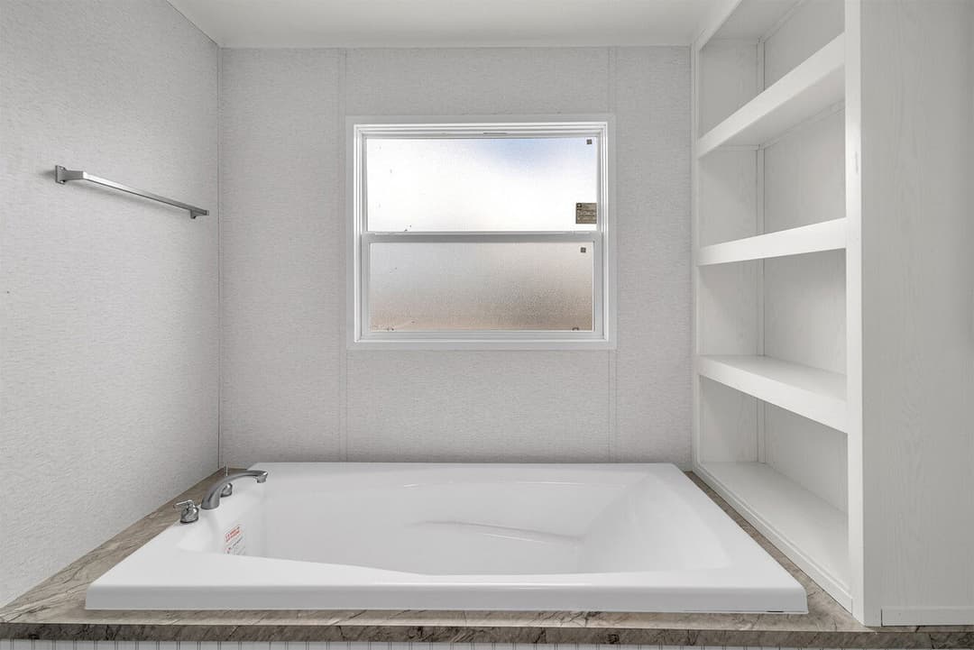 Dakota interior and bathroom home features