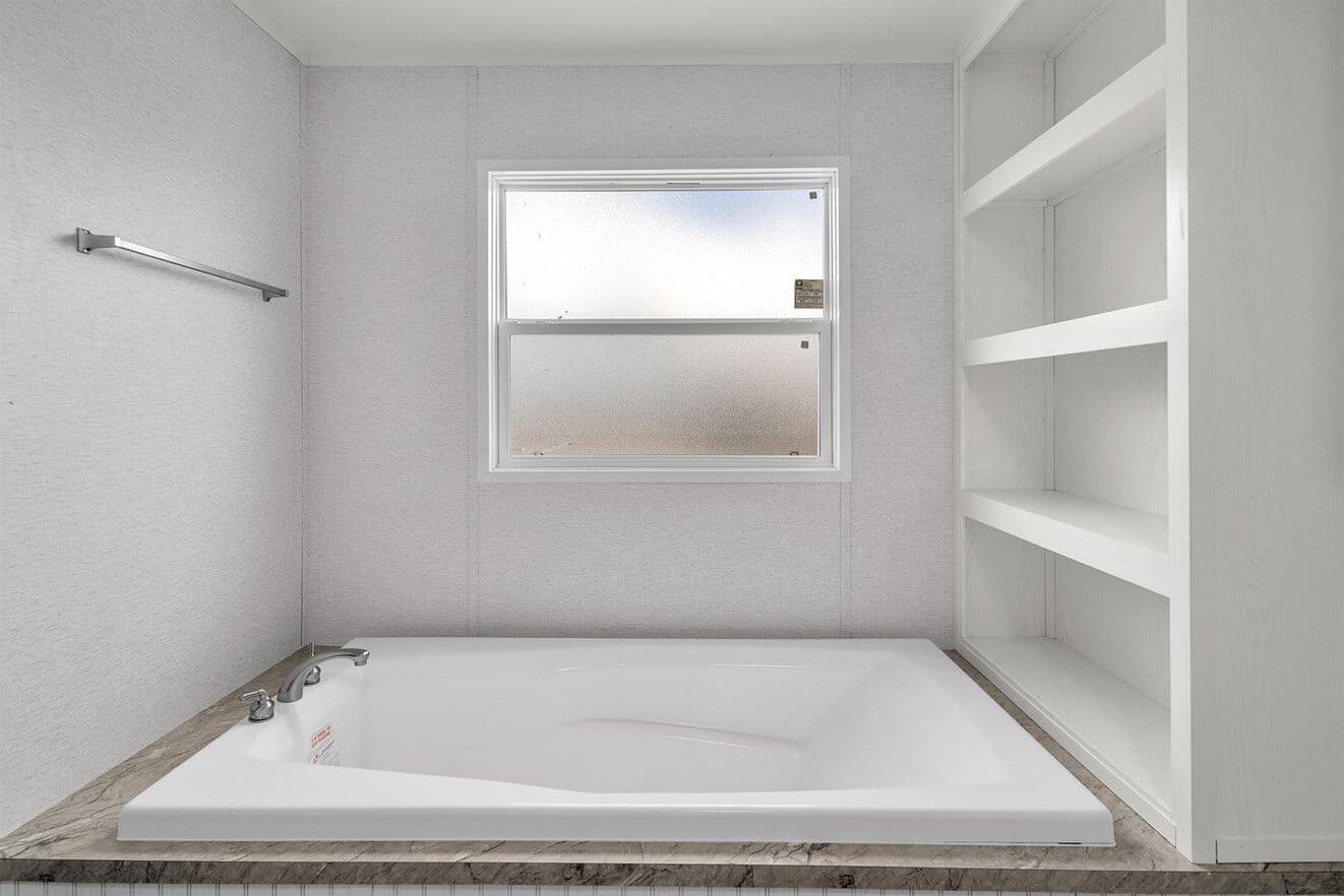 Dakota interior and bathroom home features