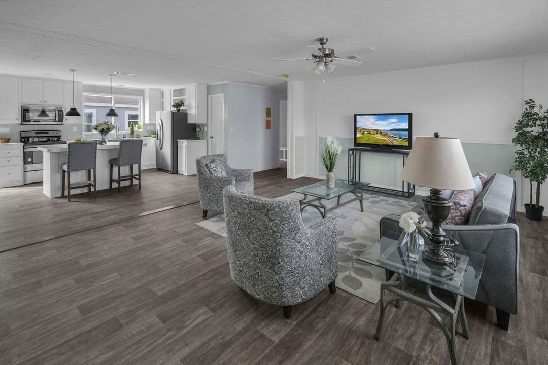 Hondo interior home features