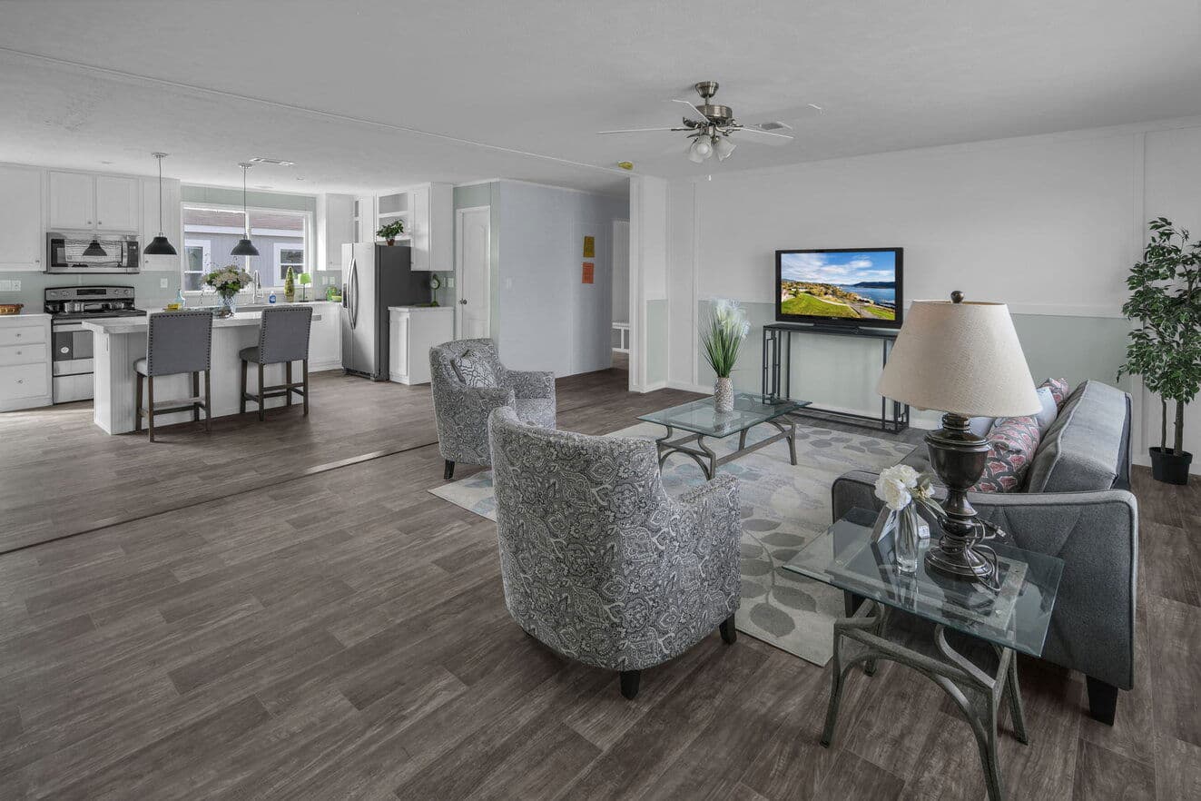 Hondo interior home features