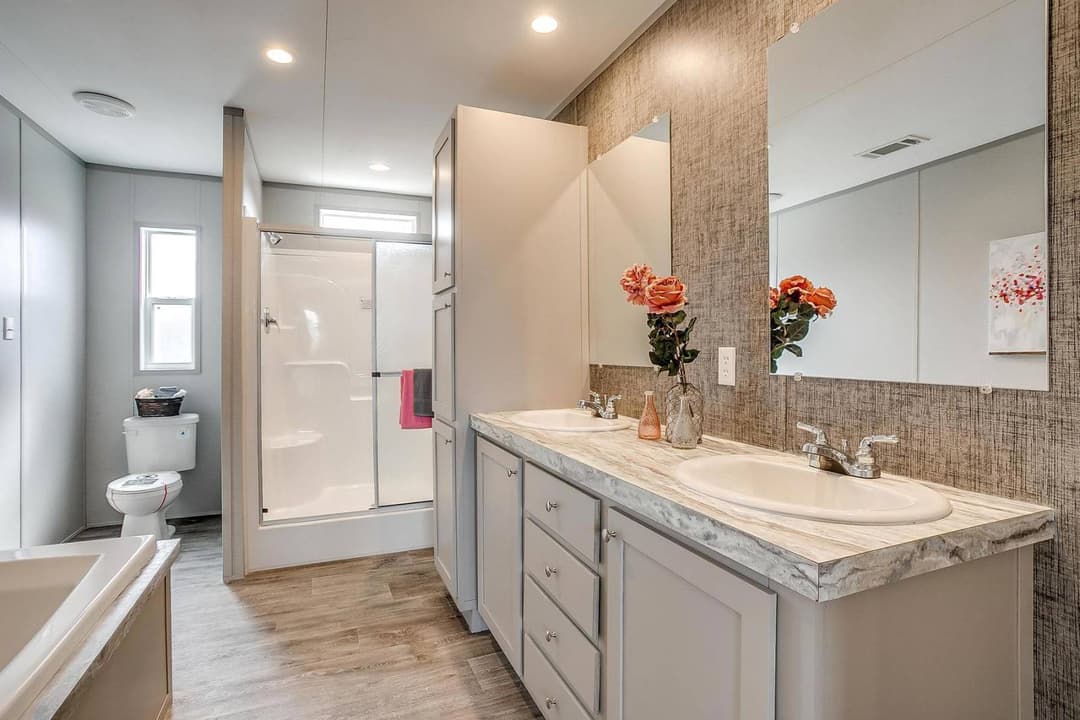 Nm3256h bathroom home features