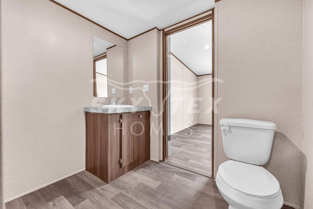 5709 cr 422, pleasanton - .765 acres bathroom home features