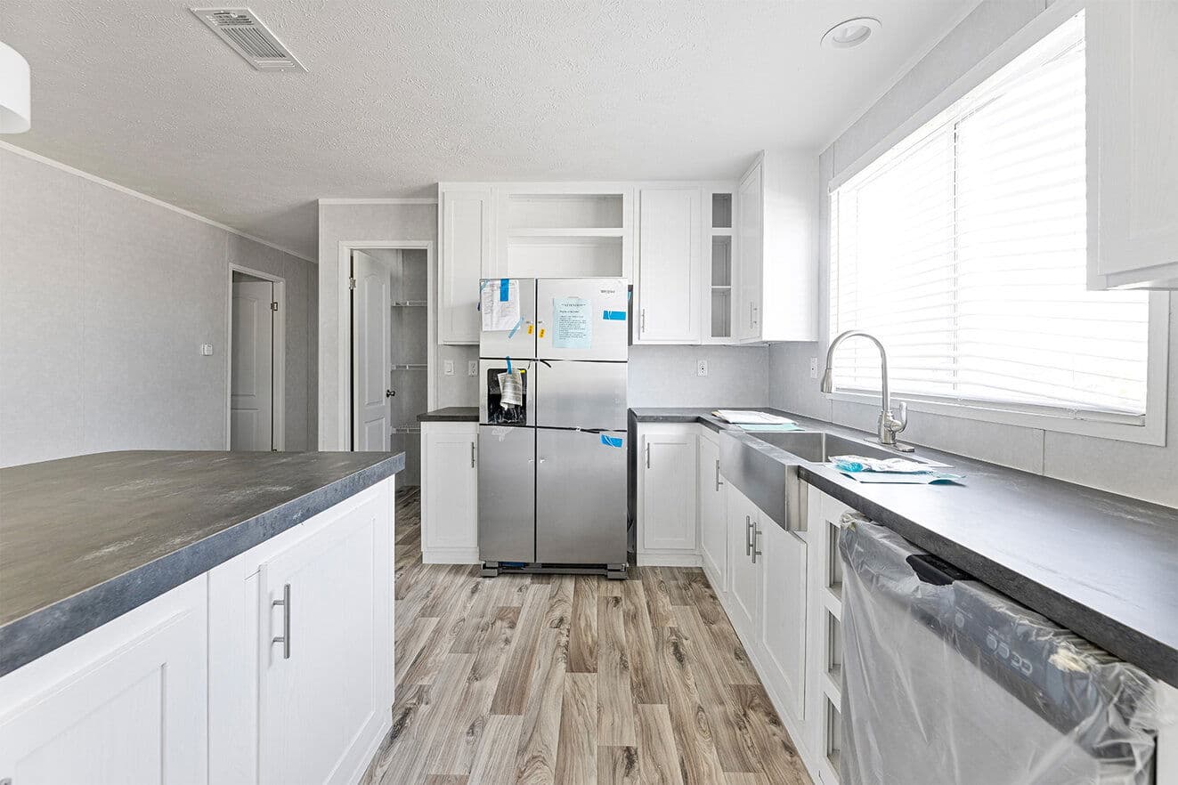 Rio grande interior and kitchen home features