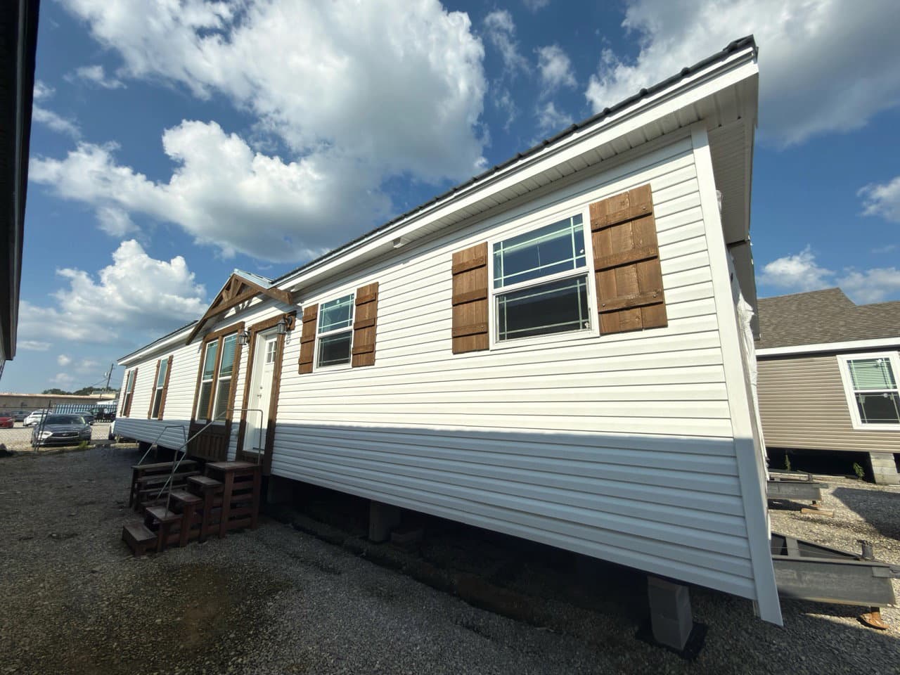 Aimon c hero and exterior home features