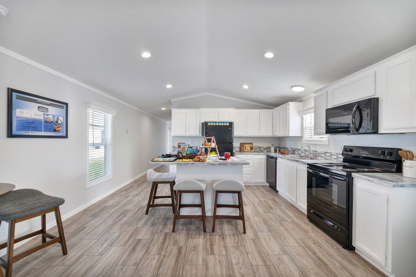 Emerald 16682a kitchen home features