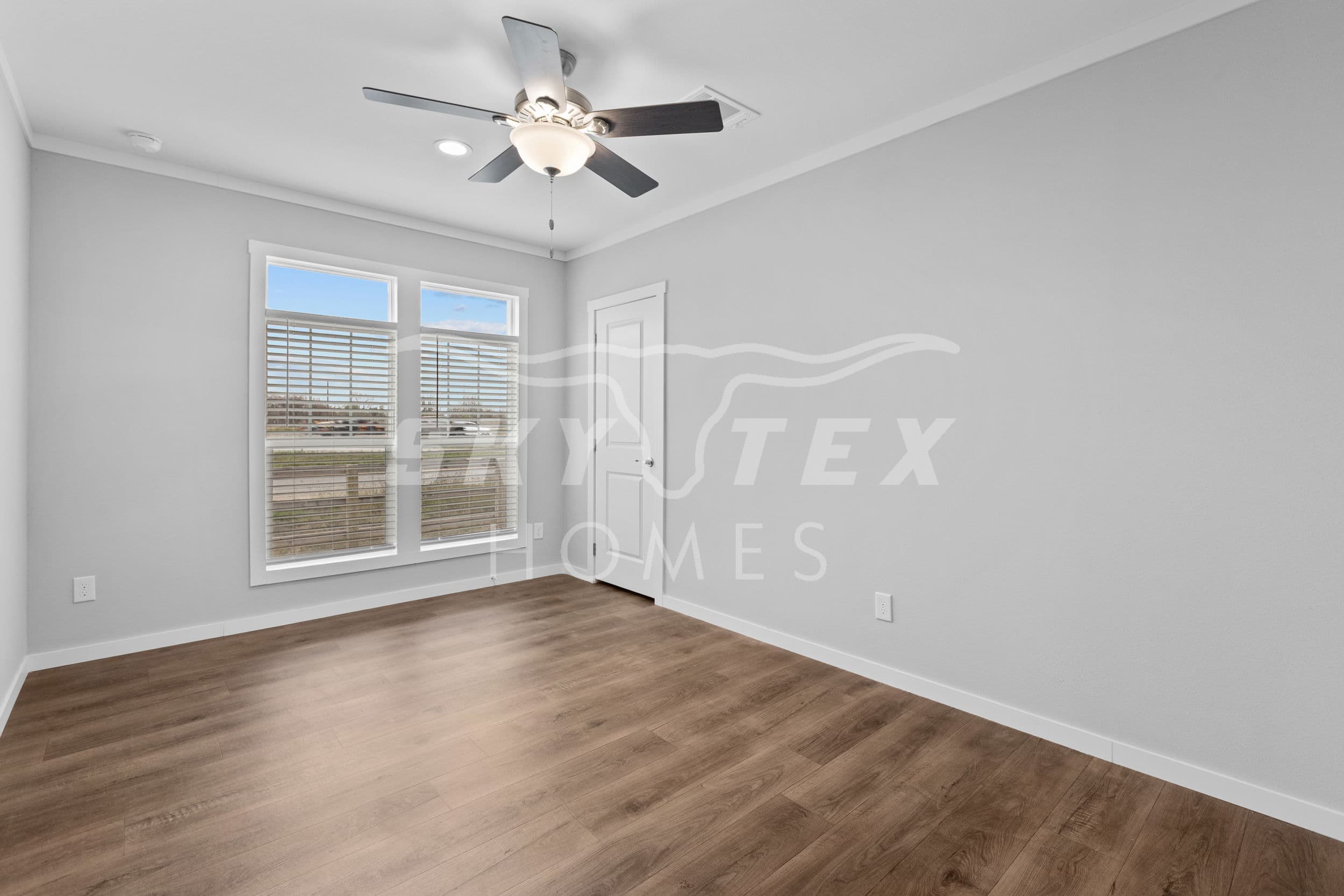 The atlas interior and bedroom home features