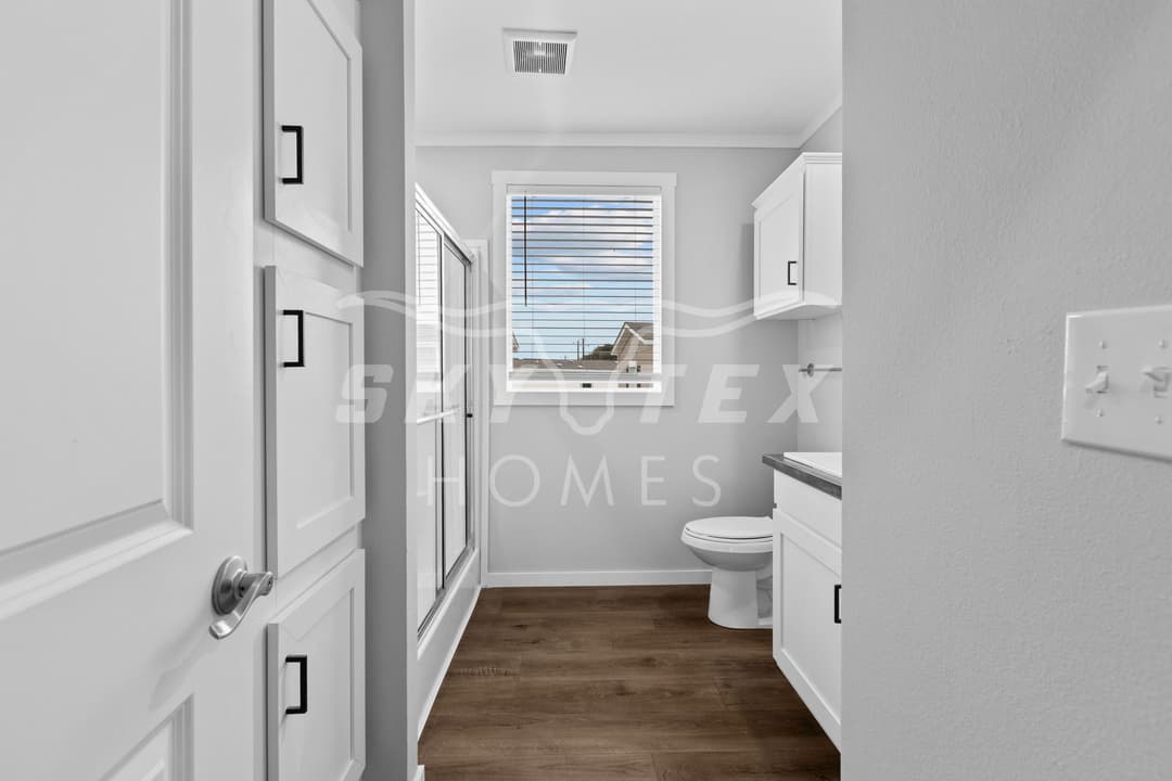 The atlas interior and bathroom home features