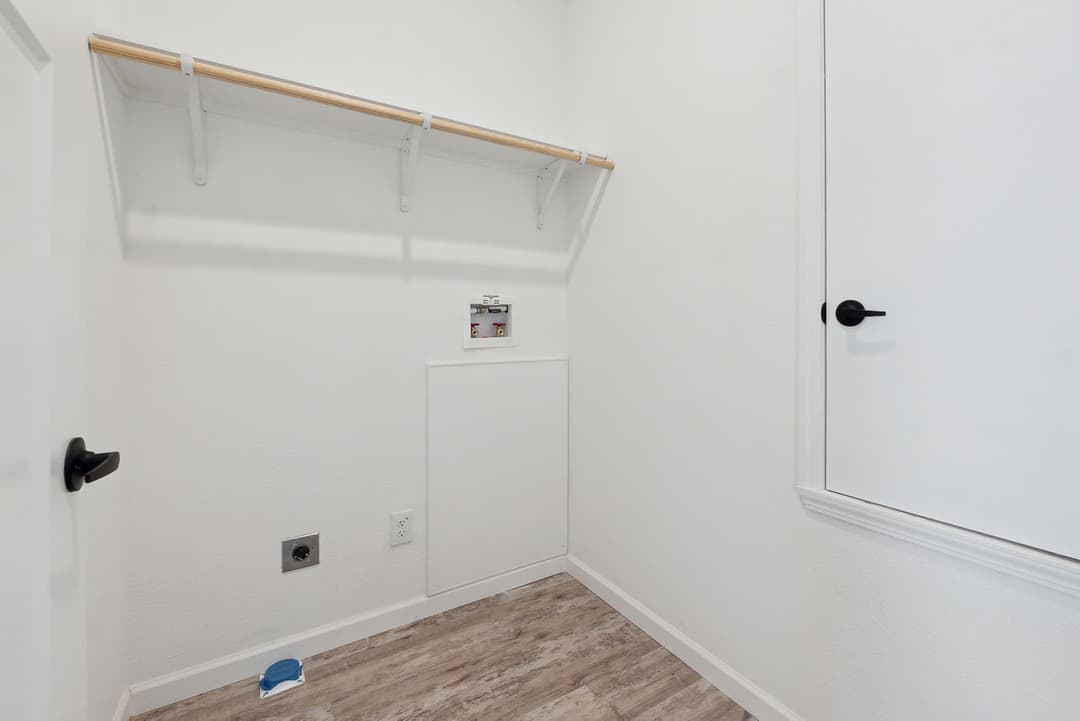 Innovation 1868h interior home features