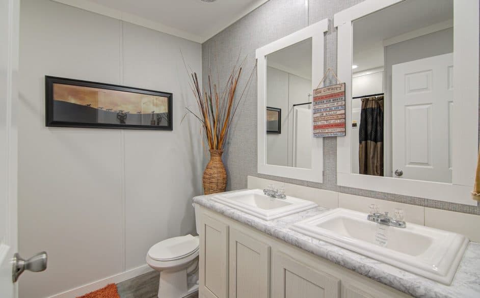 Cheyenne t66a bathroom home features