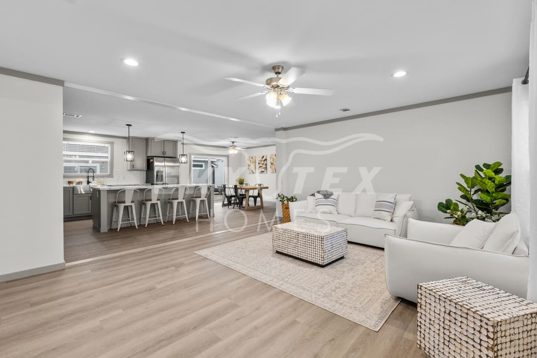 The swisher interior and kitchen home features