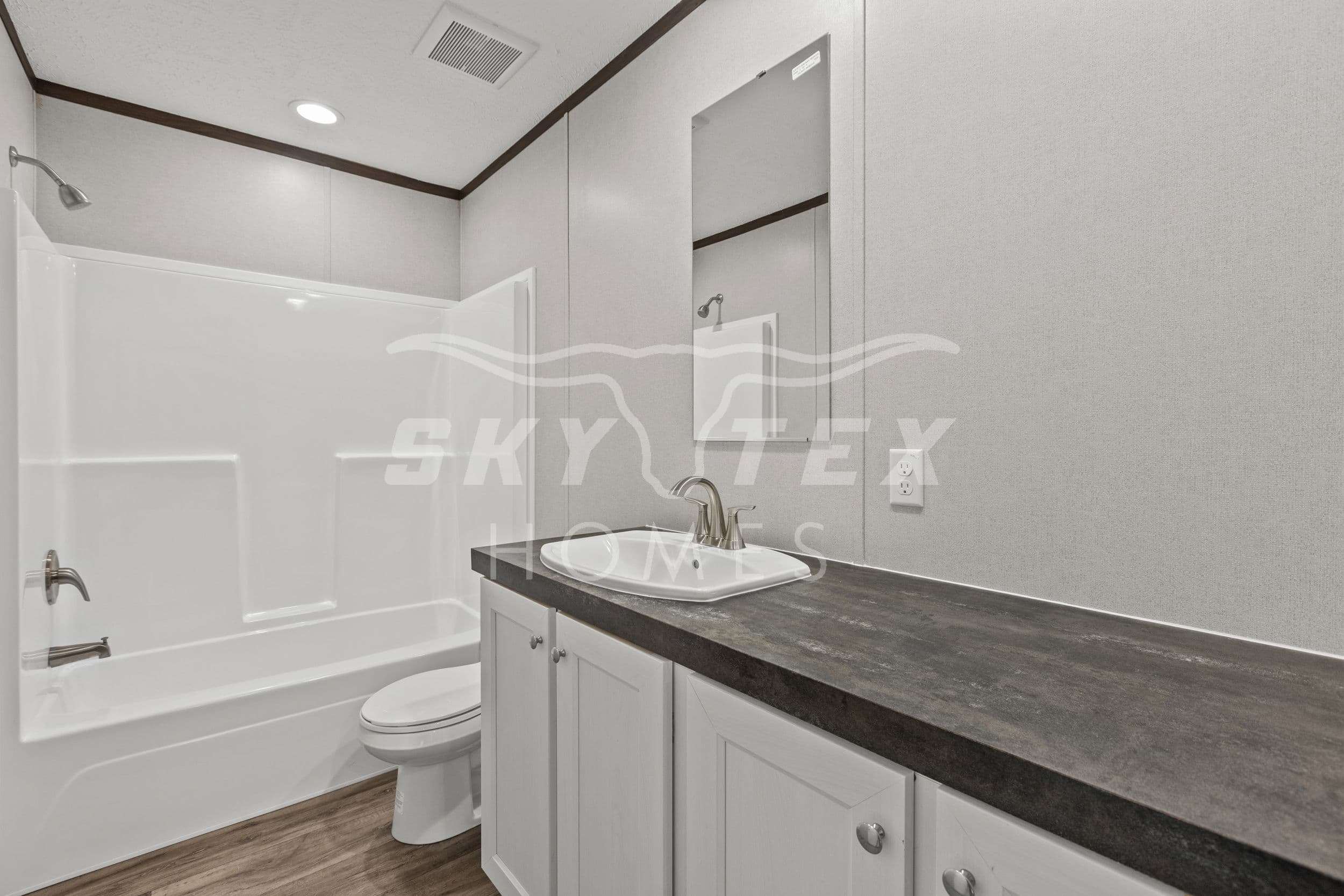 2126 stevens rd., somerset - 1.18 acres bathroom home features