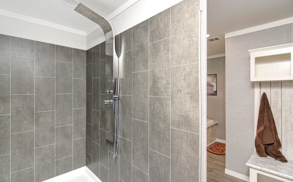 Cheyenne t66a bathroom home features