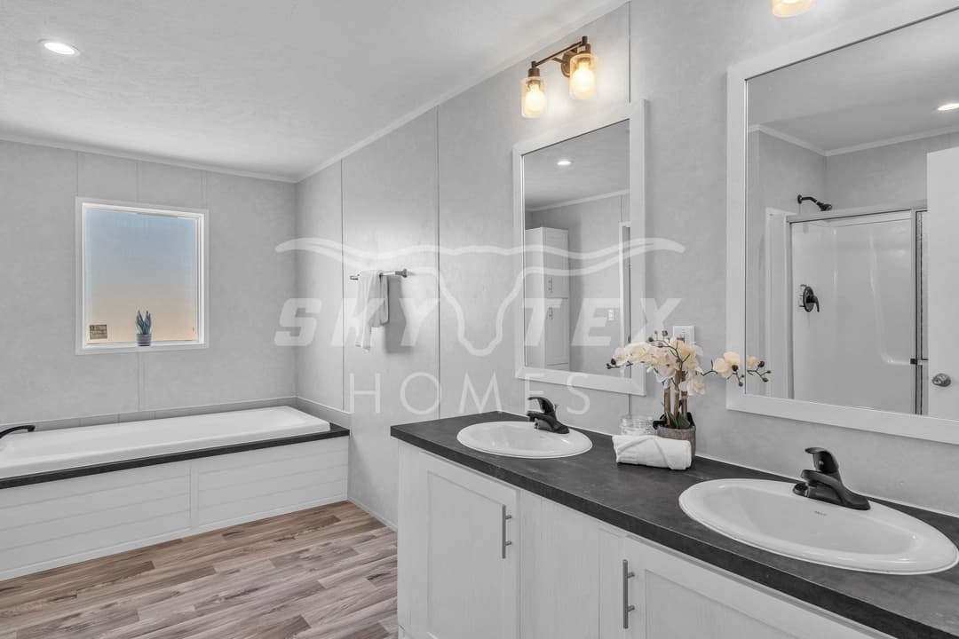 Valu maxx premier 32684e interior and bathroom home features