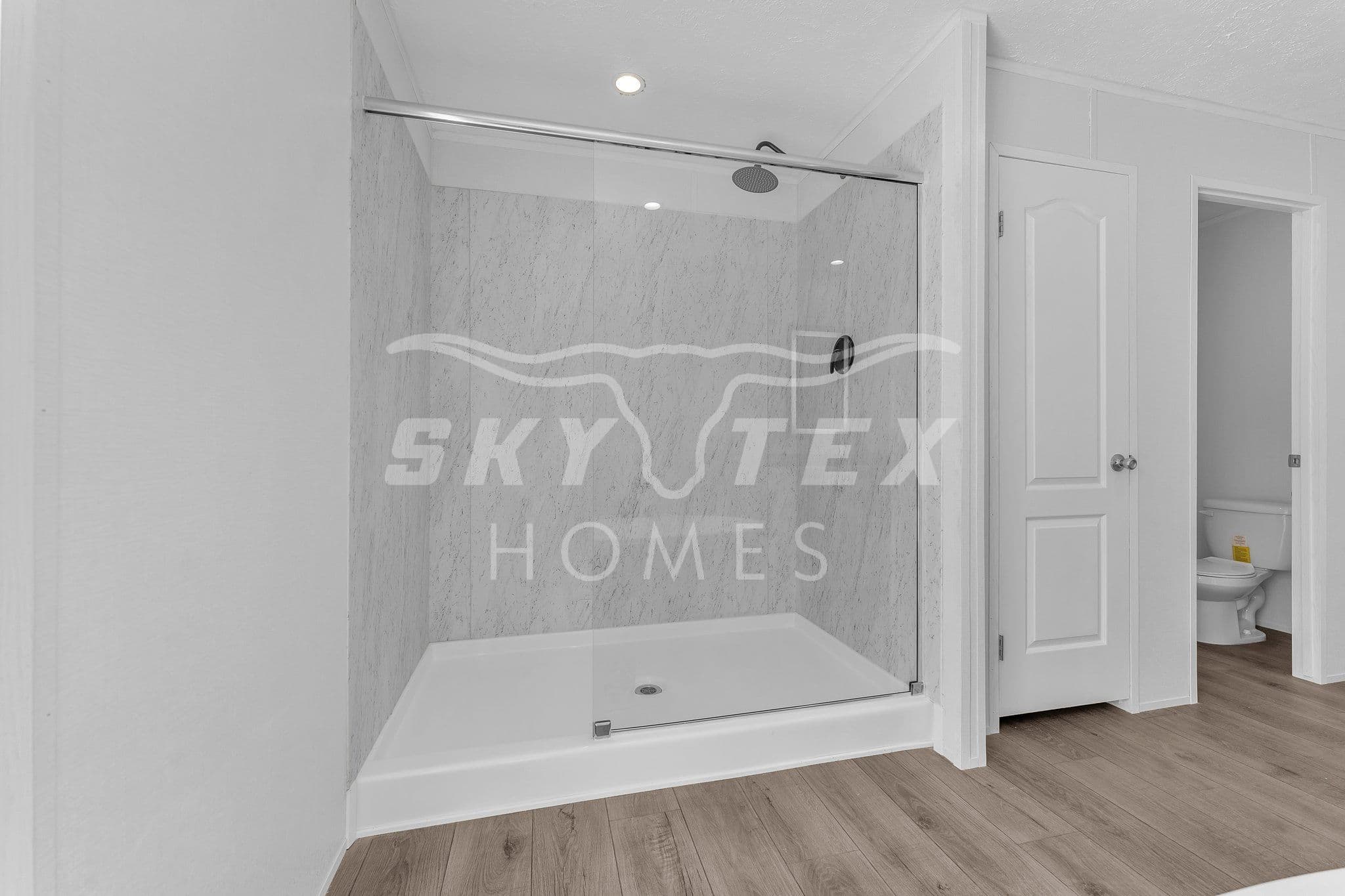 128 syrah st., la vernia - 1.05 acres bathroom home features