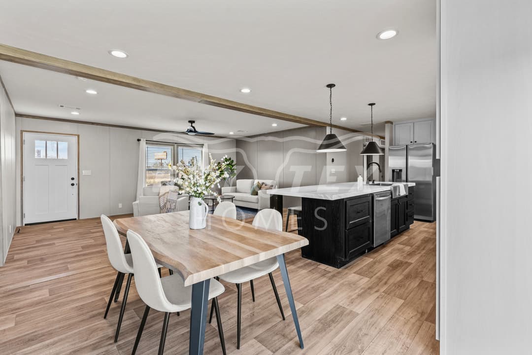 Padre  interior and kitchen home features