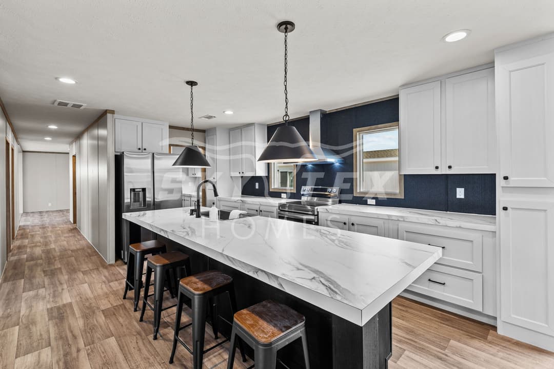 Padre  interior and kitchen home features