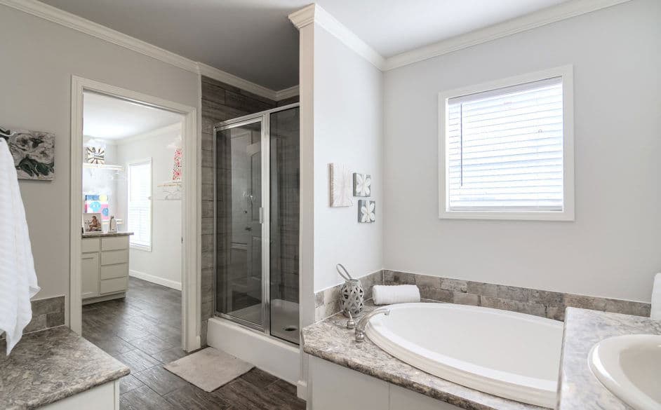 Boerne 5067 bathroom home features