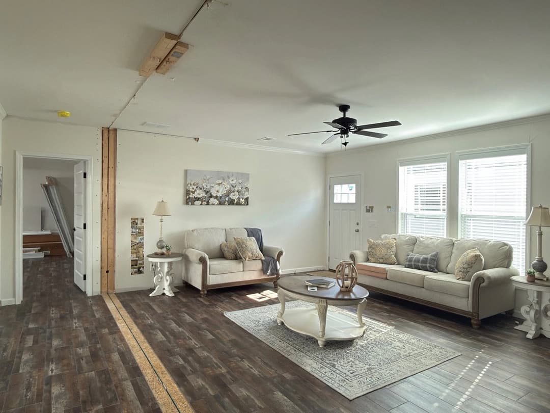 Aimon c interior home features