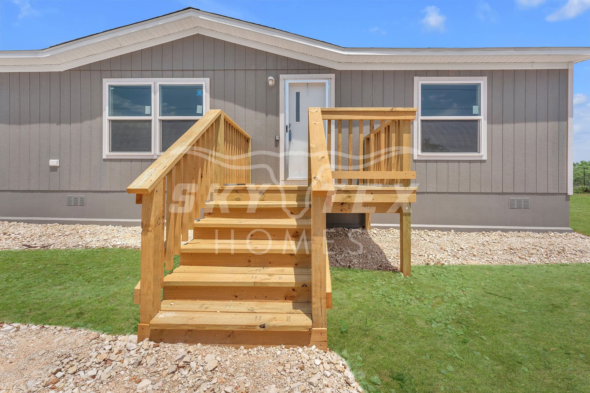 5709 cr 422, pleasanton - .765 acres exterior home features