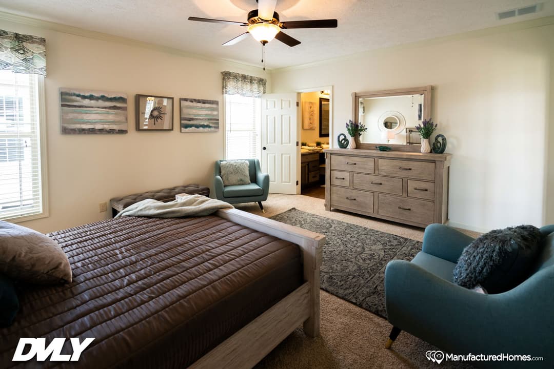 Wl-monl-6809 bedroom home features