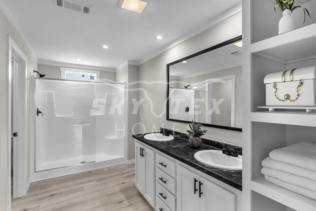 Ws3256h interior and bathroom home features