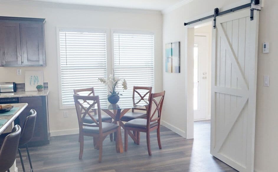 Reserve s56j interior home features