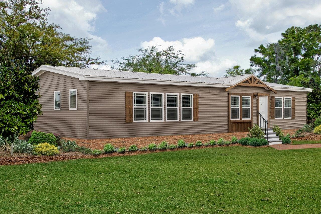 Ahaveh elevation and exterior home features