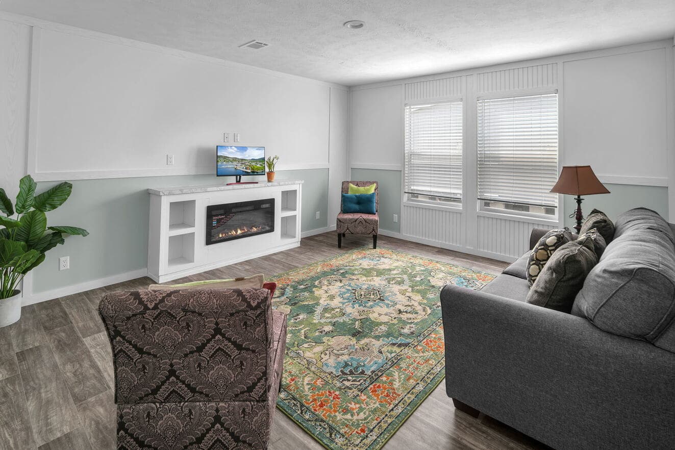 Hondo interior home features