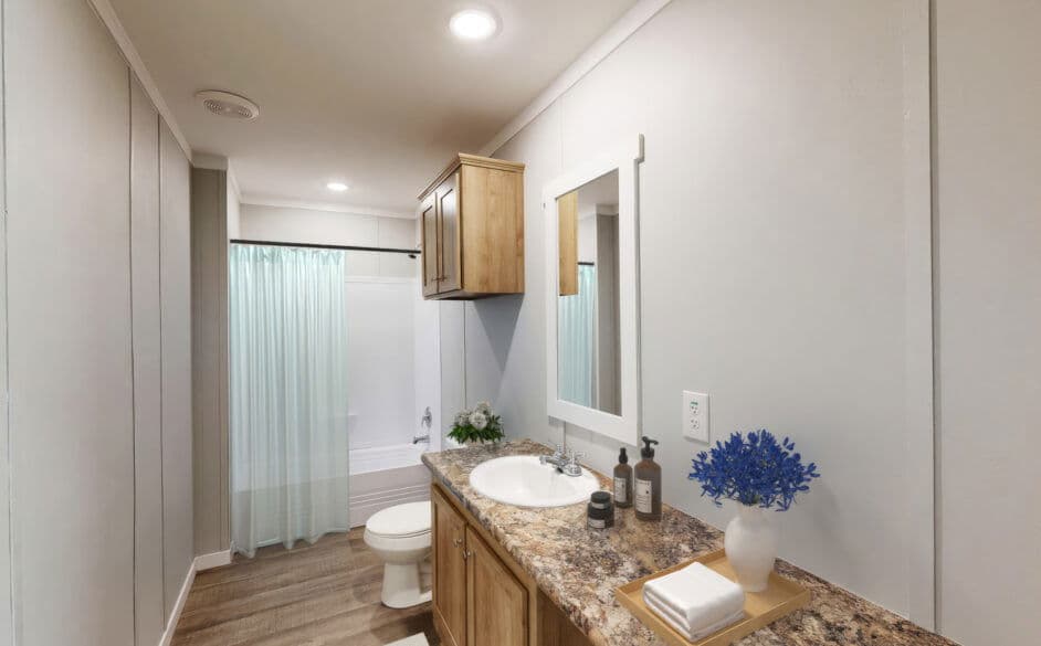 Cimarron 2368 bathroom home features
