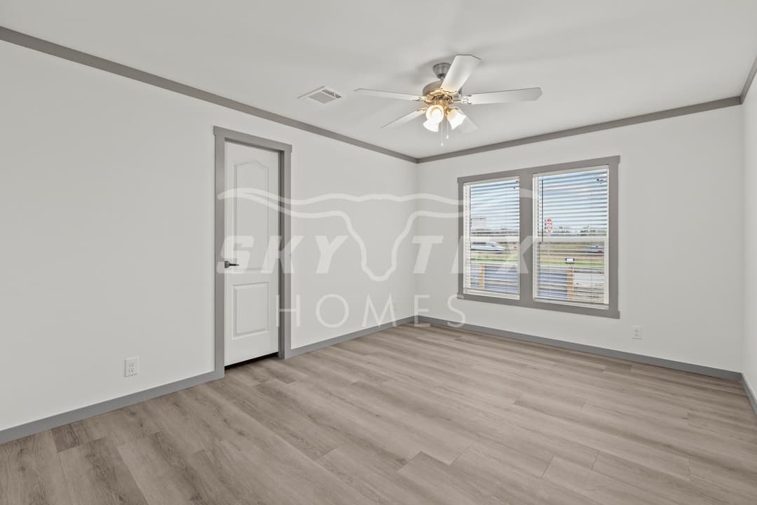 The swisher interior and bedroom home features