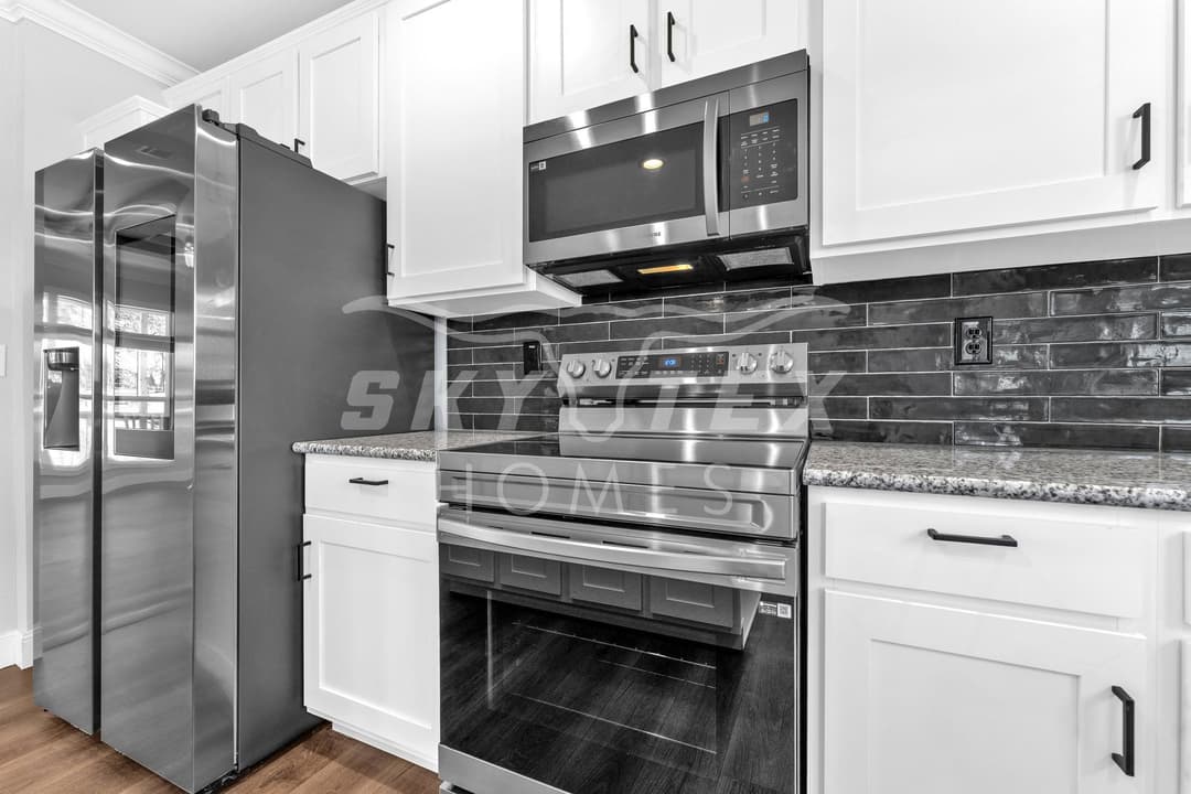 El capitan interior and kitchen home features