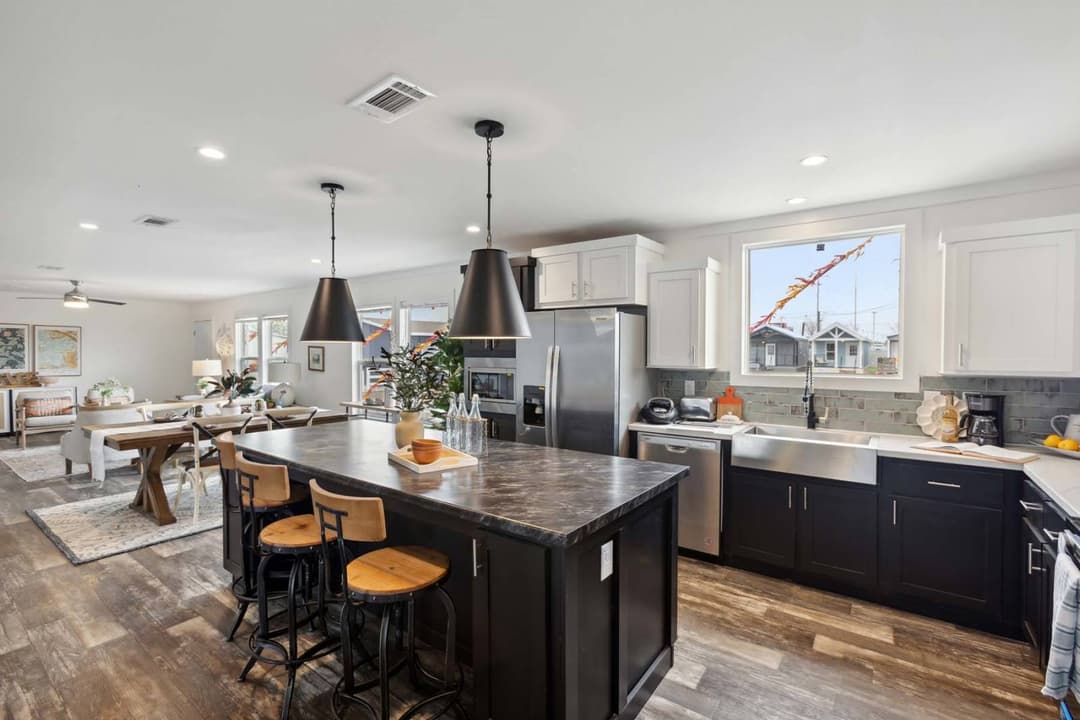 Trinity kitchen home features