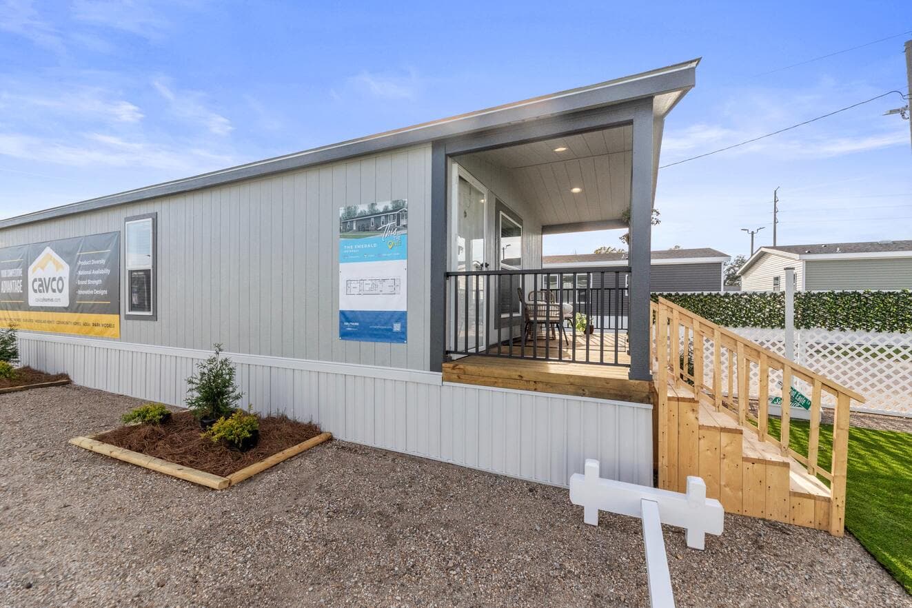 Emerald 16682a exterior home features