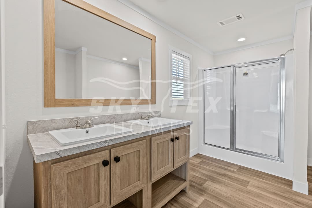 Rocket man interior and bathroom home features