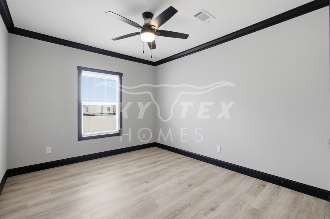 The iron peak interior and bedroom home features