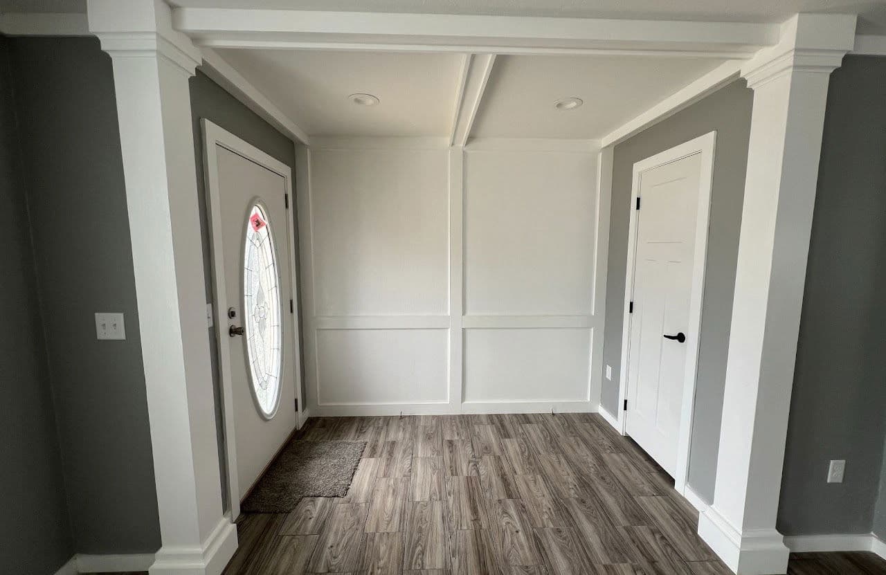 Solitaire 28684a interior home features