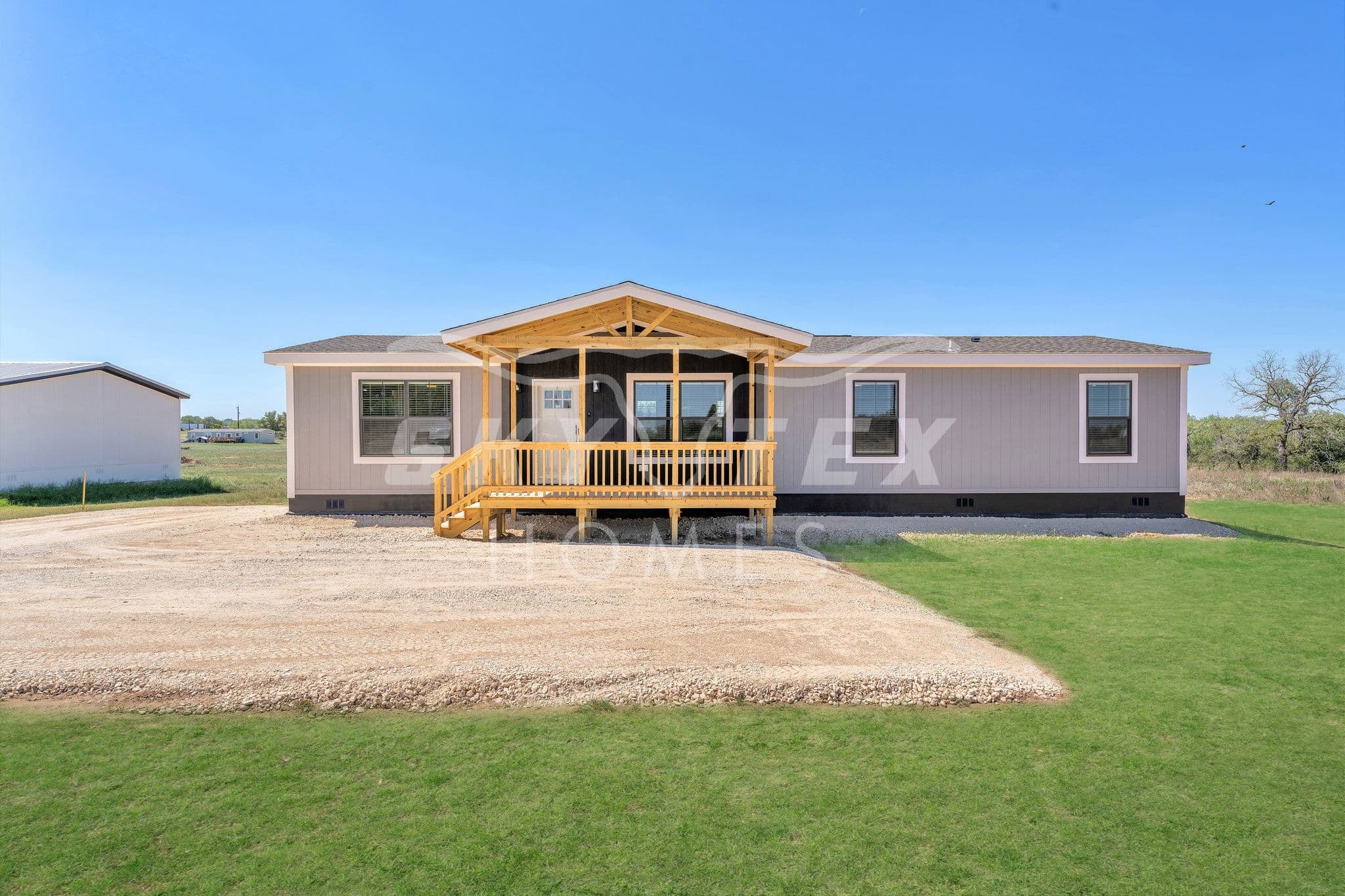 Isabella exterior home features