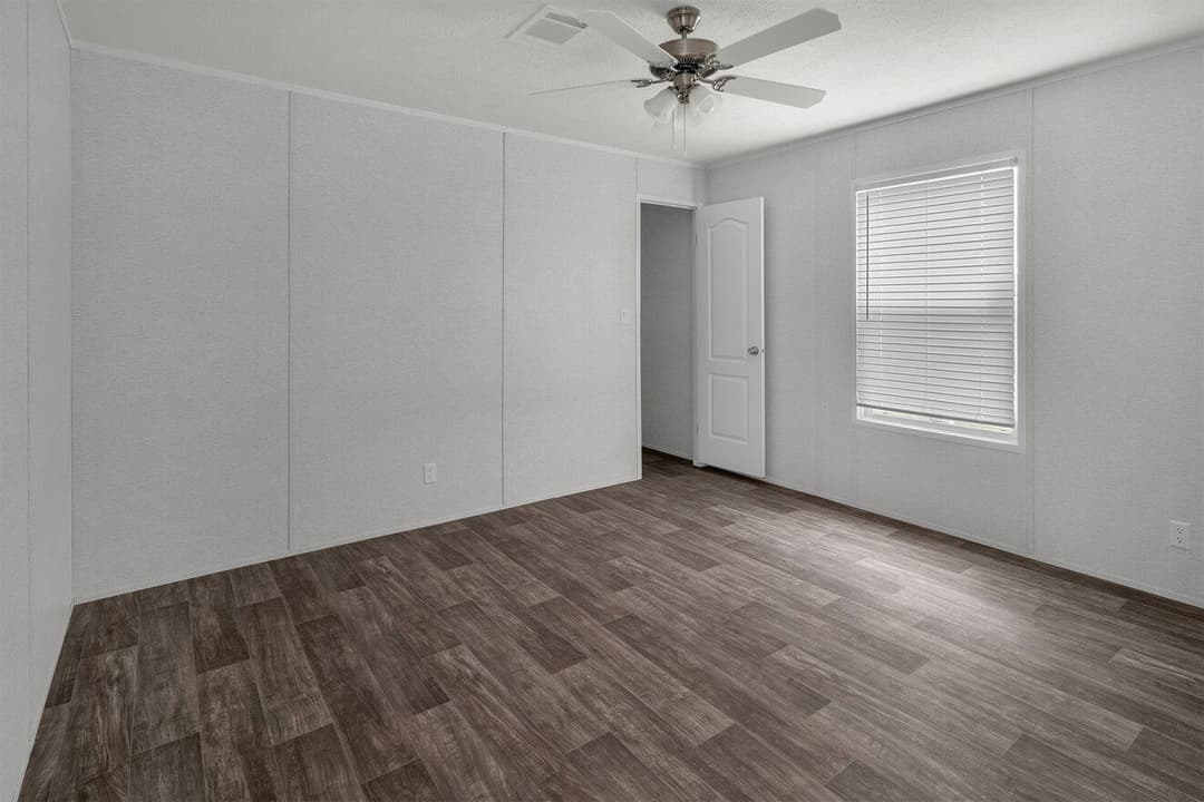 Dakota interior home features