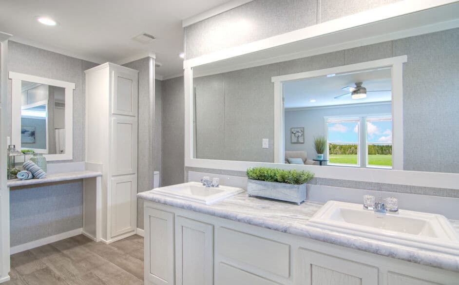 Trailblazer t76b bathroom home features