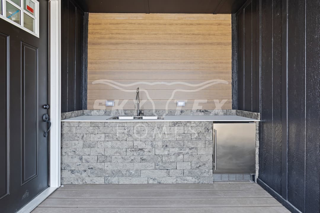 Forge exterior home features