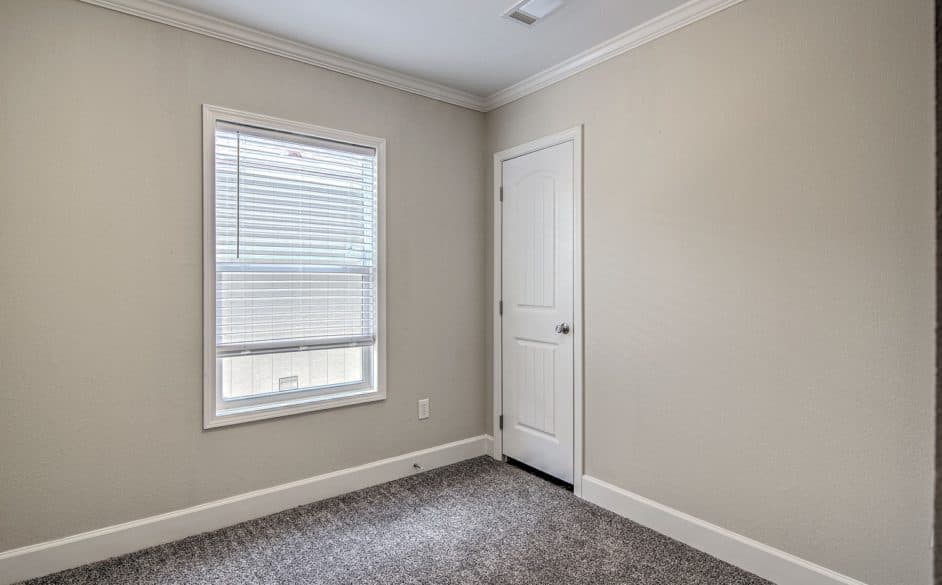 Gold spur 5616 bedroom home features