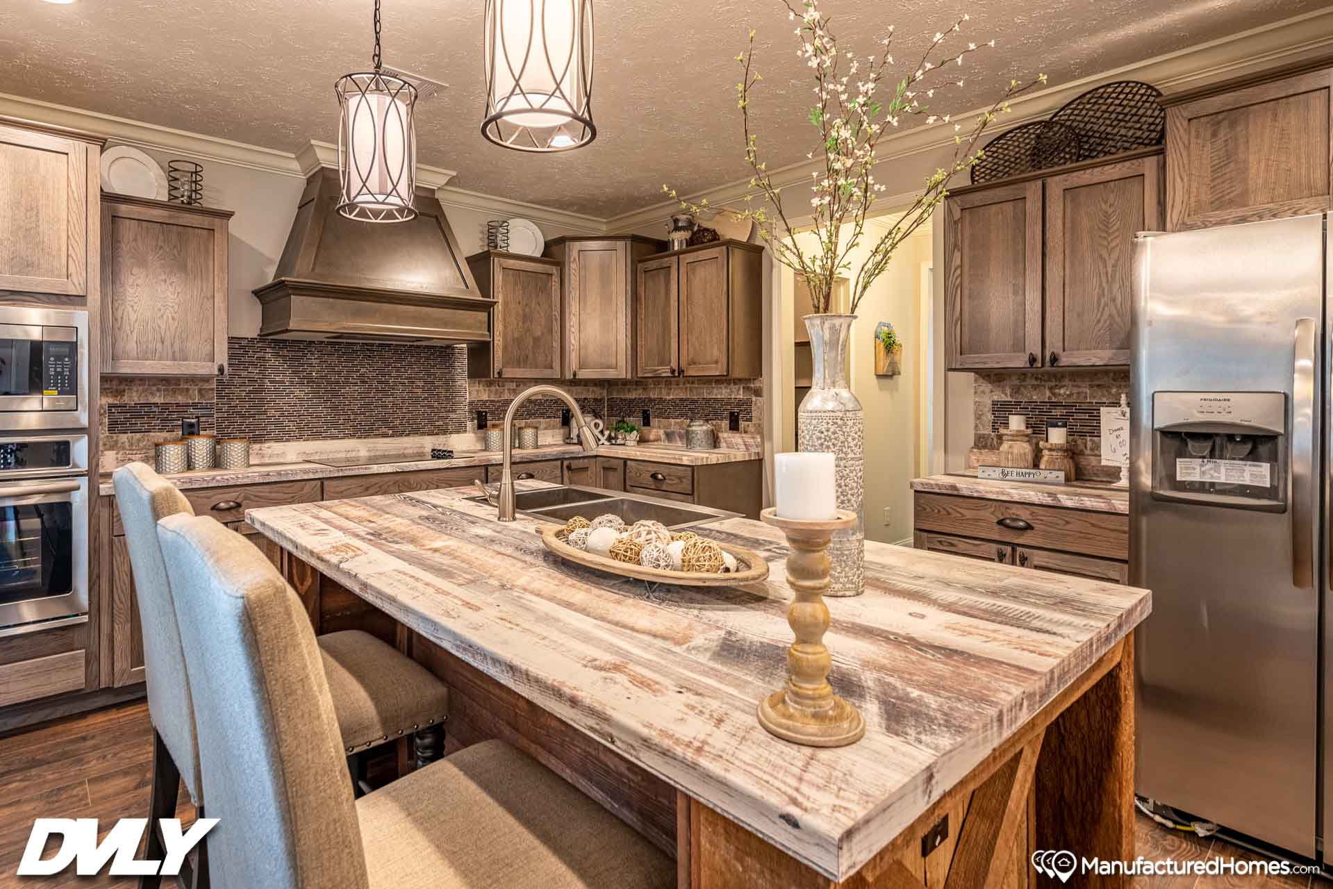 The anais kitchen home features