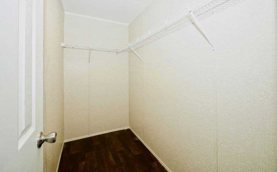 Park hill 342 bedroom home features