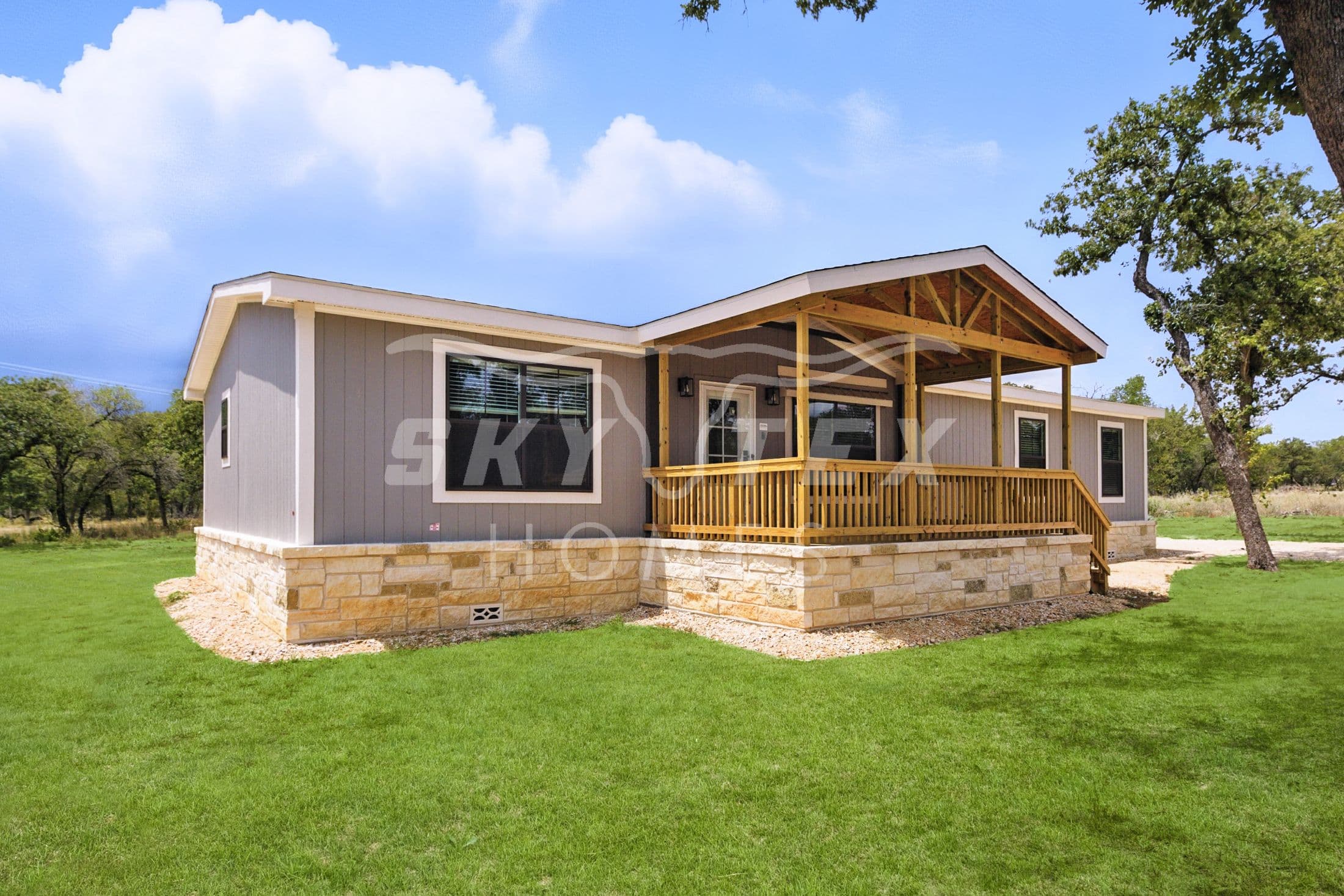 136 syrah st., la vernia - 1.05 acres exterior home features