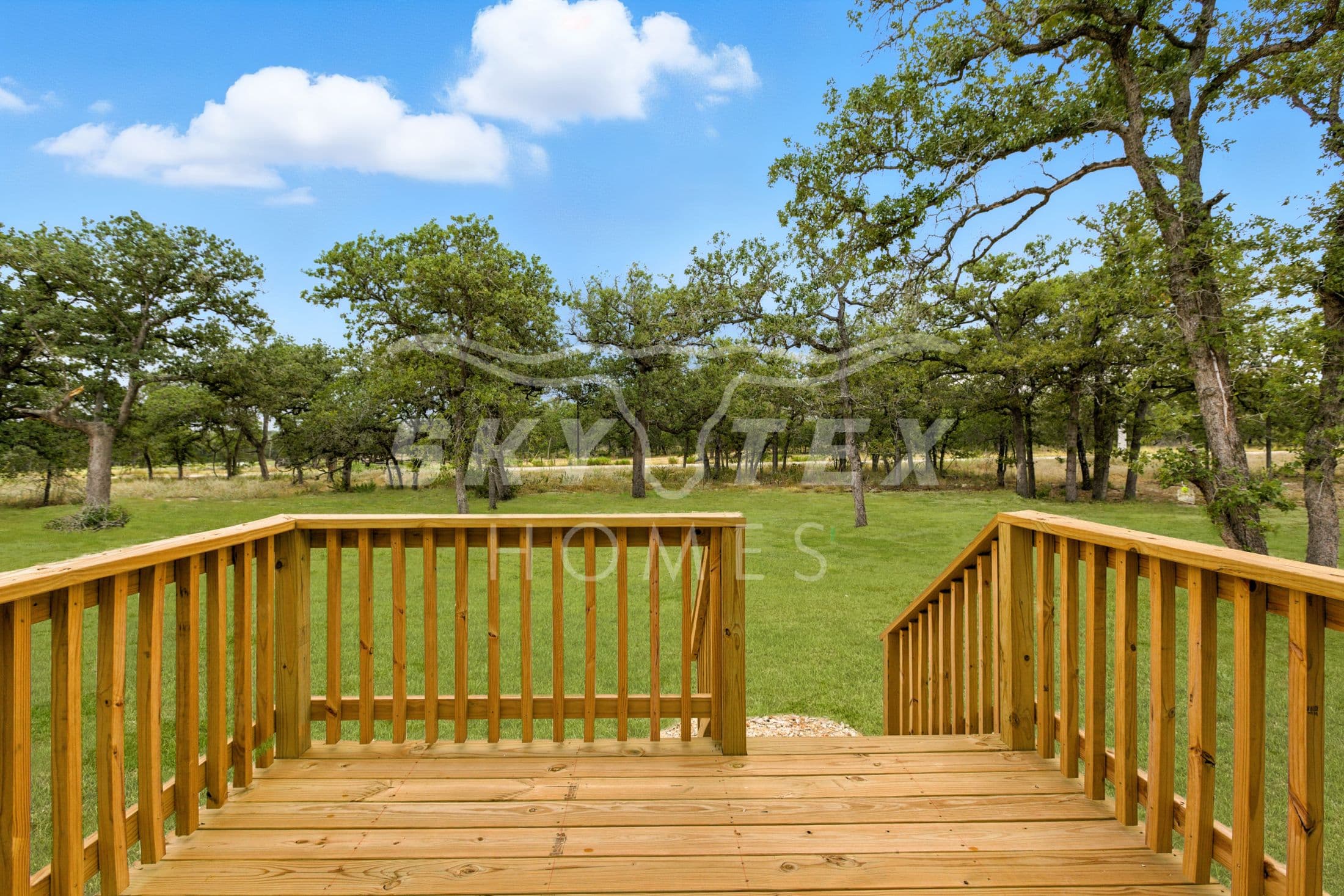 144 syrah st., la vernia - 1.05 acres  home features