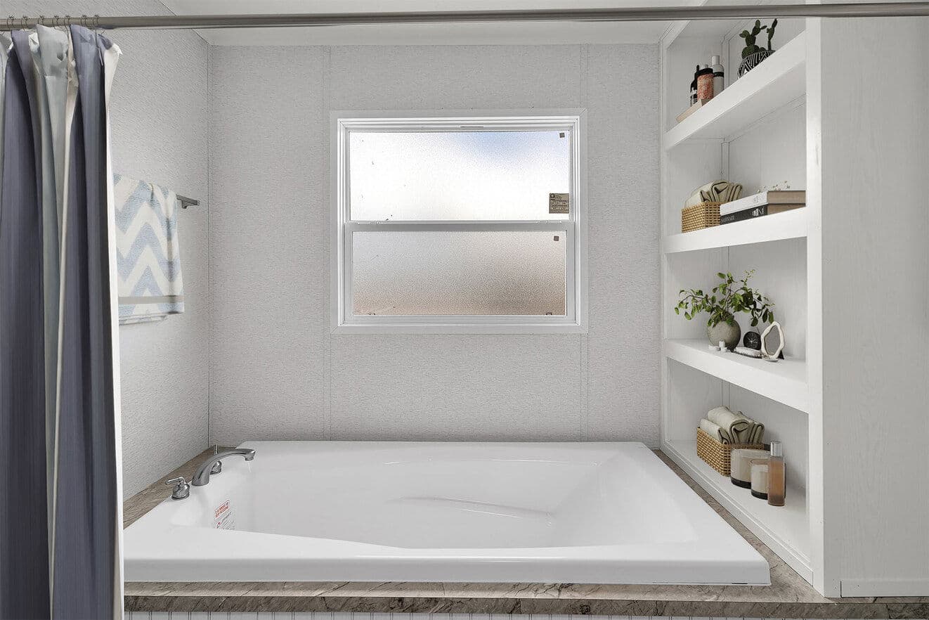 Dakota interior and bathroom home features