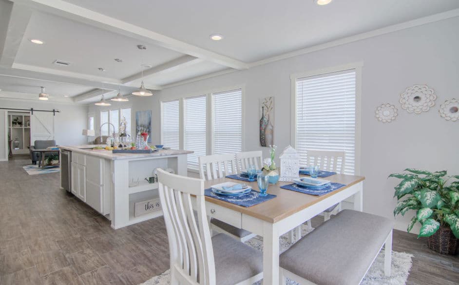 Haven 6368 interior home features