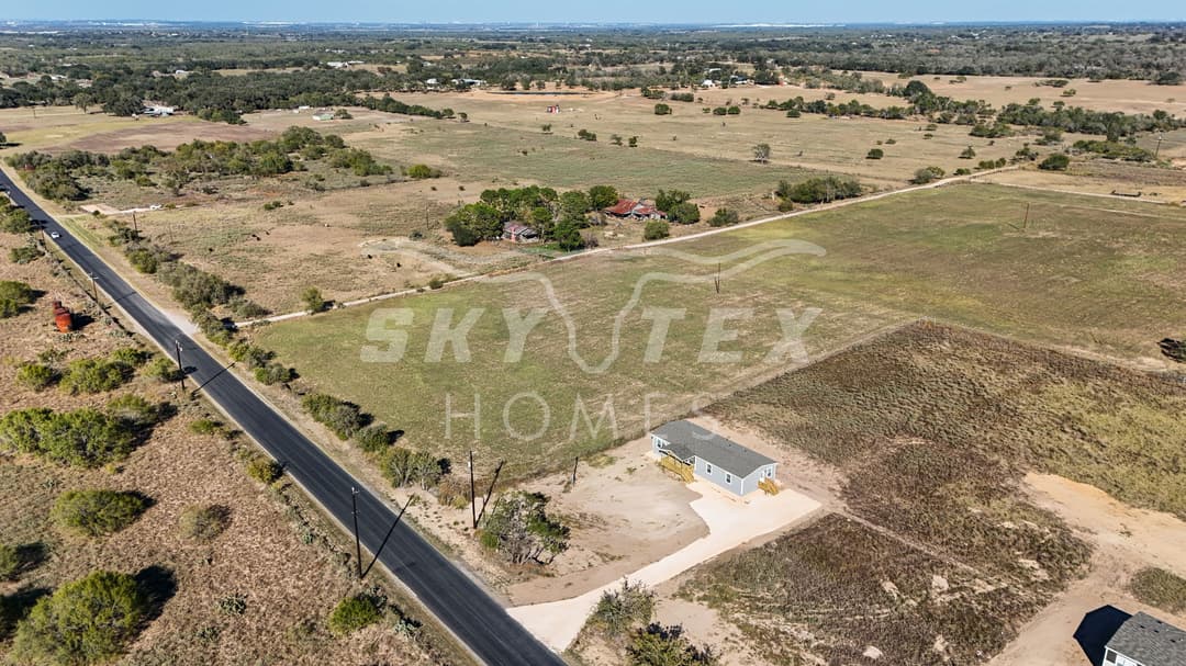 2354 stevens rd., somerset - 1.18 acres exterior home features